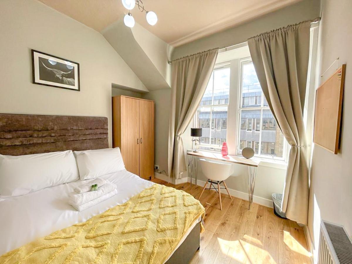 Charming 3 Bed Apartment In Old Town Единбург Екстериор снимка